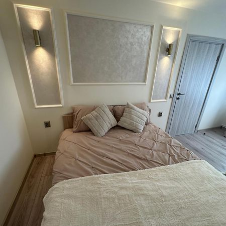 Angel House Apartment Deva Ngoại thất bức ảnh
