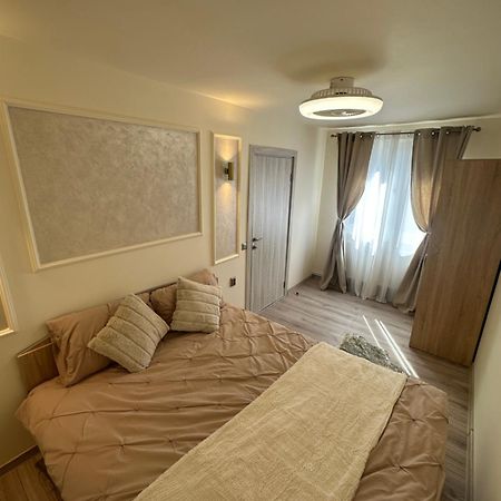 Angel House Apartment Deva Ngoại thất bức ảnh